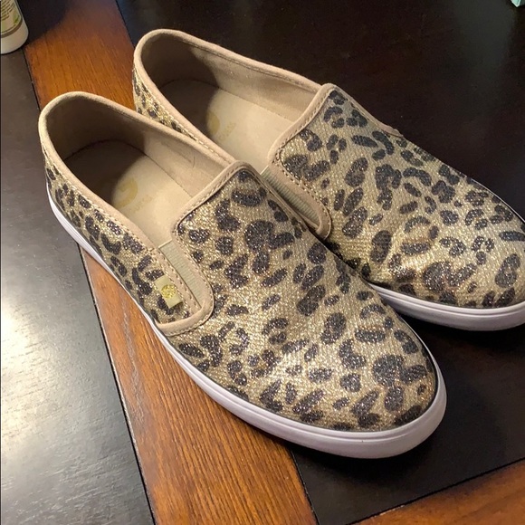 g by guess leopard sneakers